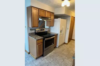 707 Cherry Hollow Road #C, Columbus, OH 43228 - Photo 5