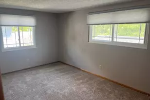 707 Cherry Hollow Rd, Columbus, OH 43228 - Photo 13