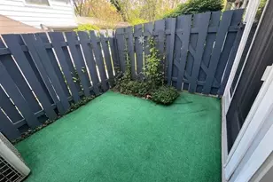 707 Cherry Hollow Rd, Columbus, OH 43228 - Photo 9