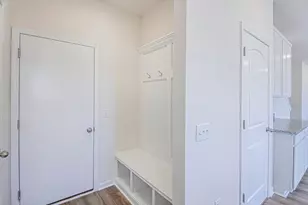 338 Honeysuckle St, South Bloomfield, OH 43103 - Photo 7