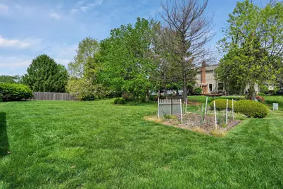 7784 Leaview Drive, Columbus, OH 43235 - Photo 35