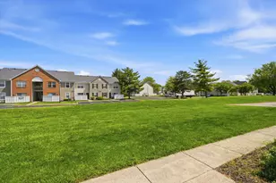7909 Thornfield Ln, Columbus, OH 43235 - Photo 37