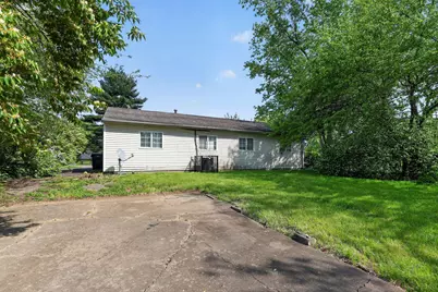 3041 Bluefield Drive, Columbus, OH 43207 - Photo 3