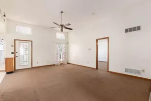 7338 Aplin Dr, Reynoldsburg, OH 43068 - Photo 7