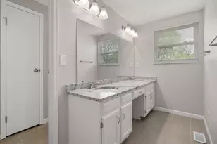 3655 Dinsmore Castle Dr, Columbus, OH 43221 - Photo 21