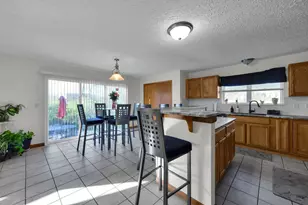 8142 Bellow Park Dr, Reynoldsburg, OH 43068 - Photo 9