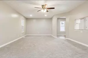 5683 Morningstar Dr, Galloway, OH 43119 - Photo 9