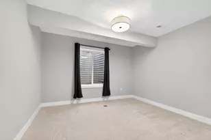 4261 Flamingo Dr, Lewis Center, OH 43035 - Photo 17