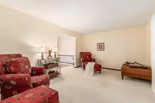 9954 Oxford Dr NW, Pickerington, OH 43147 - Photo 5