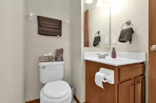 801 Whitehead Dr, Pataskala, OH 43062 - Photo 7