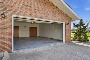 2432 Koebel Rd, Columbus, OH 43207 - Photo 65