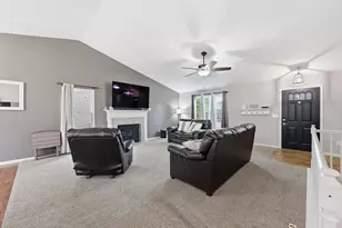 1065 Robmeyer Dr, Columbus, OH 43207 - Photo 7