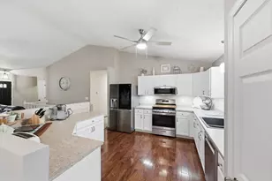1065 Robmeyer Dr, Columbus, OH 43207 - Photo 11