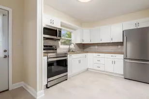 2446 Edison Ave, Zanesville, OH 43701 - Photo 11