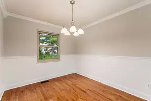 2133 Meadow Hills Ct, Columbus, OH 43228 - Photo 9