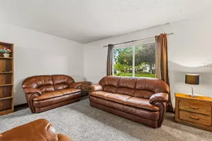 5203 Quincy Dr, Columbus, OH 43232 - Photo 5