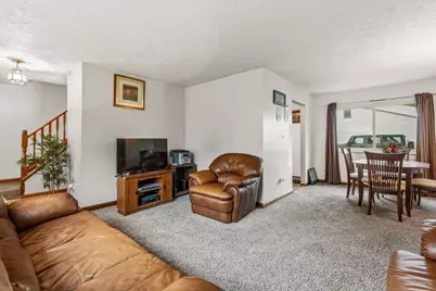 5203 Quincy Drive, Columbus, OH 43232 - Photo 5