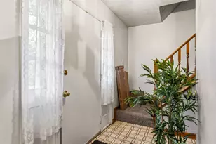5203 Quincy Dr, Columbus, OH 43232 - Photo 3