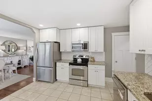 1797 Riverhill Rd, Columbus, OH 43221 - Photo 11