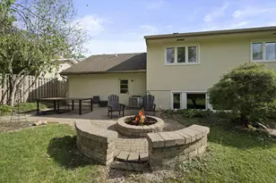 194 W New England Ave, Columbus, OH 43085 - Photo 35