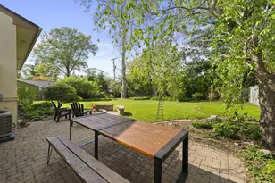 194 W New England Ave, Columbus, OH 43085 - Photo 39