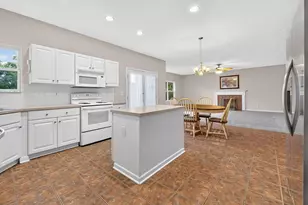 7742 Priestley Dr, Reynoldsburg, OH 43068 - Photo 13