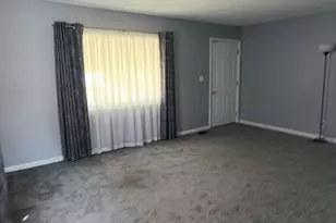 3384 Dresden St, Columbus, OH 43224 - Photo 7