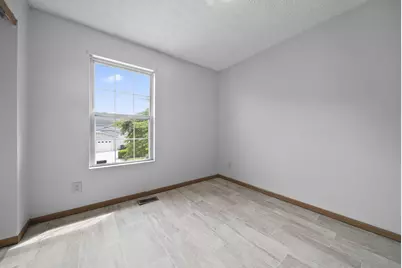 974 Esther Drive, Columbus, OH 43207 - Photo 15