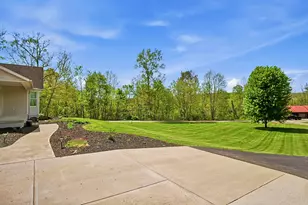 8600 Honeysuckle Dr, Dresden, OH 43821 - Photo 7