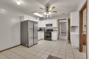 3243 Dixon Rd SW, Pataskala, OH 43062 - Photo 13