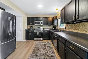 493 Lilyfield Ln, Galloway, OH 43119 - Photo 9