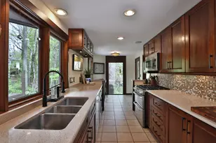 815 Lookout Point Dr, Columbus, OH 43235 - Photo 29