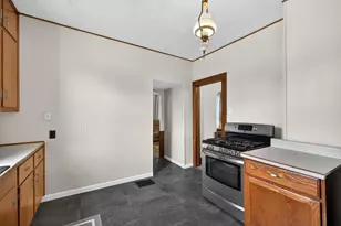 810 Highland Ave, Cambridge, OH 43725 - Photo 11