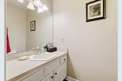 1055 Crestfield Street #B, Ontario, OH 44906 - Photo 13