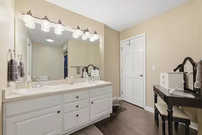 1055 Crestfield Street #B, Ontario, OH 44906 - Photo 5
