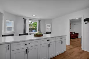 18 E Oak St, Newark, OH 43055 - Photo 7