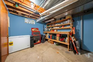 638 Ridenour Rd, Columbus, OH 43230 - Photo 49