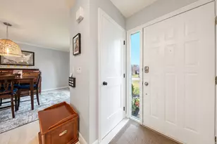 638 Ridenour Rd, Columbus, OH 43230 - Photo 5