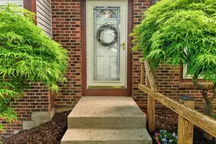 2040 Tuckaway Ct, Columbus, OH 43228 - Photo 7