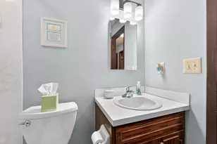 2040 Tuckaway Ct, Columbus, OH 43228 - Photo 37