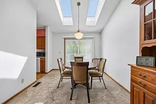 3647 Seattle Slew Dr, Columbus, OH 43221 - Photo 5