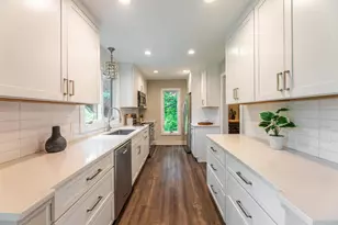 2248 Sandover Rd, Columbus, OH 43220 - Photo 15