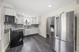 1676 E Lakeview Ave, Columbus, OH 43224 - Photo 15