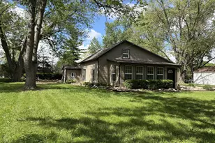 1896 Dyer Rd, Grove City, OH 43123 - Photo 1