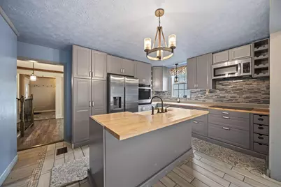 300 Dunbarton Road, Columbus, OH 43230 - Photo 3