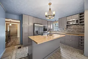 300 Dunbarton Rd, Columbus, OH 43230 - Photo 3