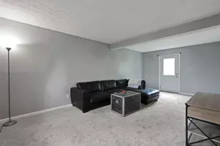 3224 Sundale Rd, Columbus, OH 43232 - Photo 7