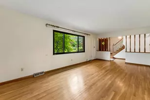 6169 Meadow Wood Ln, Columbus, OH 43228 - Photo 7