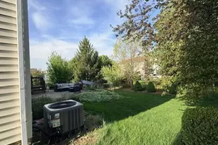 8840 Meadow Grass Ln, Lewis Center, OH 43035 - Photo 5