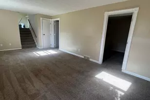 512 Mark Cir, Newark, OH 43055 - Photo 11